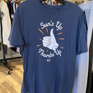 Men’s Original Penguin T Shirt / Size L / Sun’s Up Thumbs Up / Blue